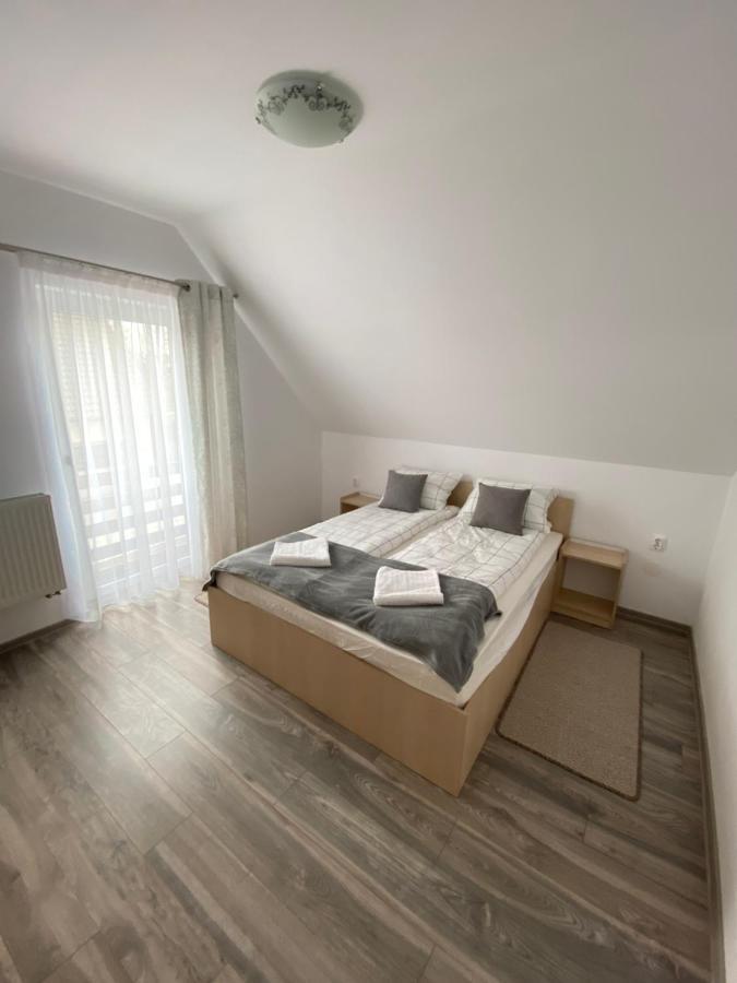 Fenyo Apartman House Ii. オルドヘユ・セクイエスク エクステリア 写真